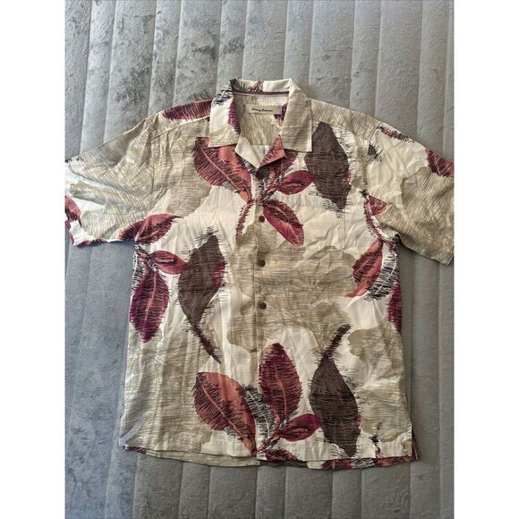 Tommy Bahama Other - Tommy Bahama Men's M Beige Silk Hawaiian Floral Button-Up Shirt Short Sleeve